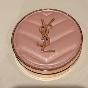 YSL Touche Eclat Glow Cushion Foundation Pact (Shade: B20) *Limited Edition